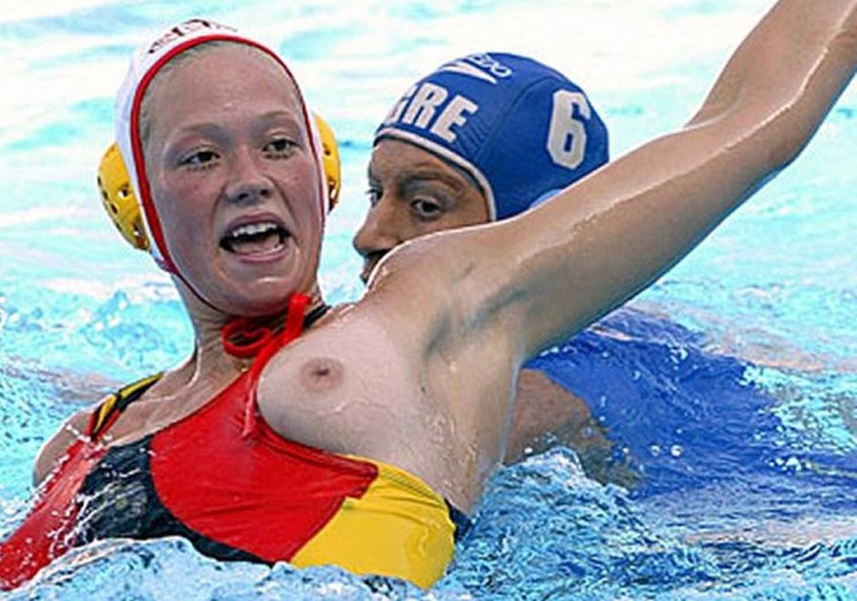 Женское водное поло казусы