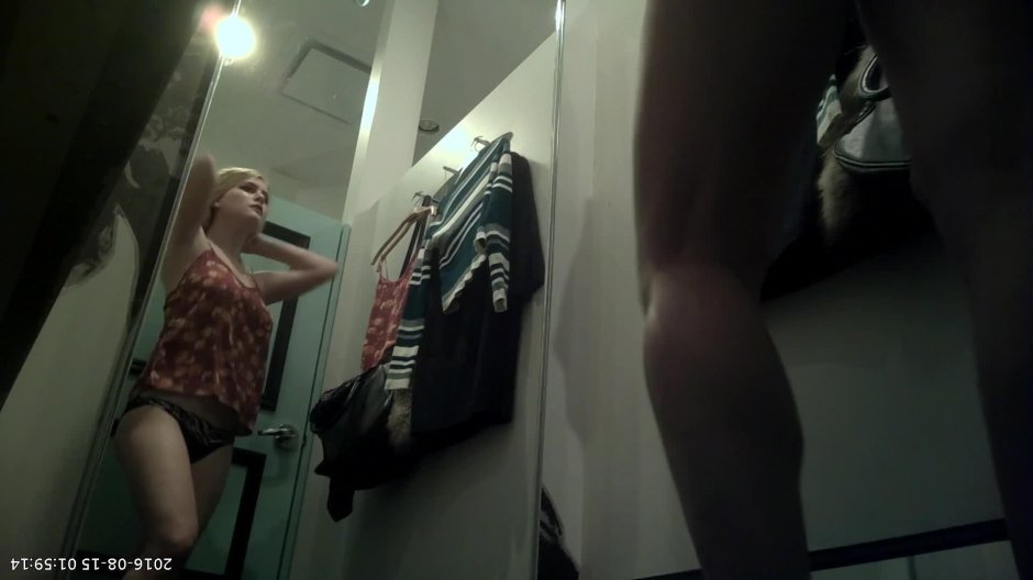 Камера в примерочной нижнего белья