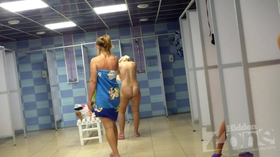 Раздевалка скрытая камера