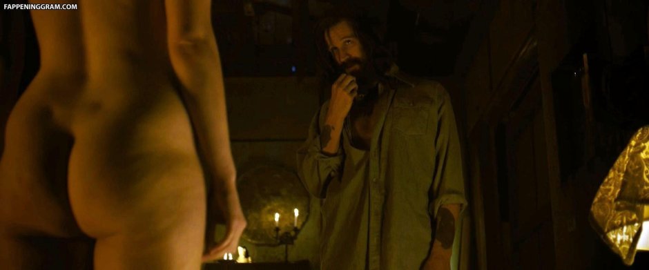 Полностью голая ханна мюррей