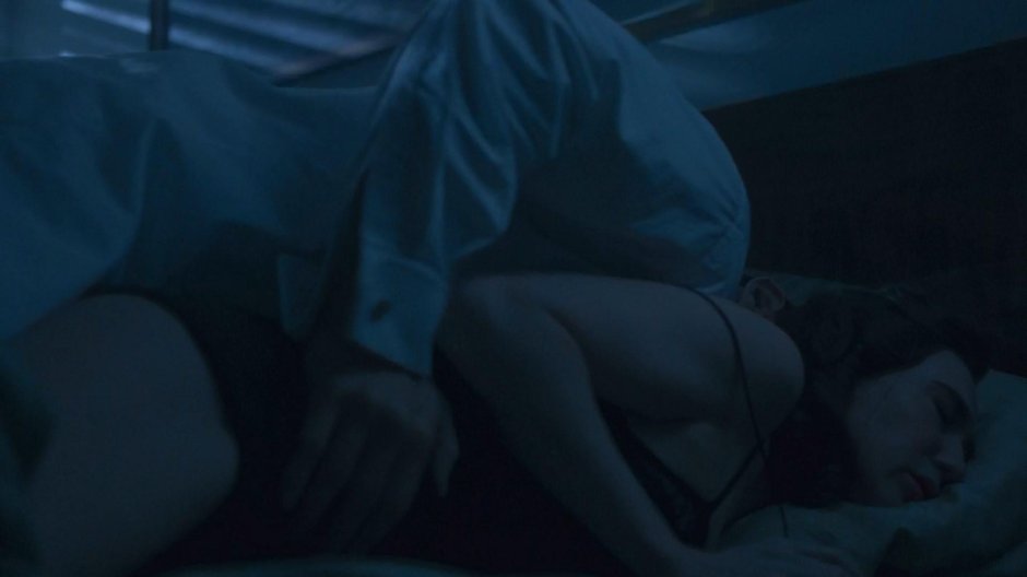 Роуз лесли постельная сцена