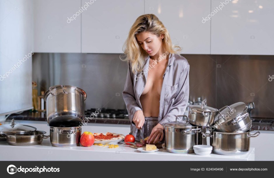 Женщина на кухне