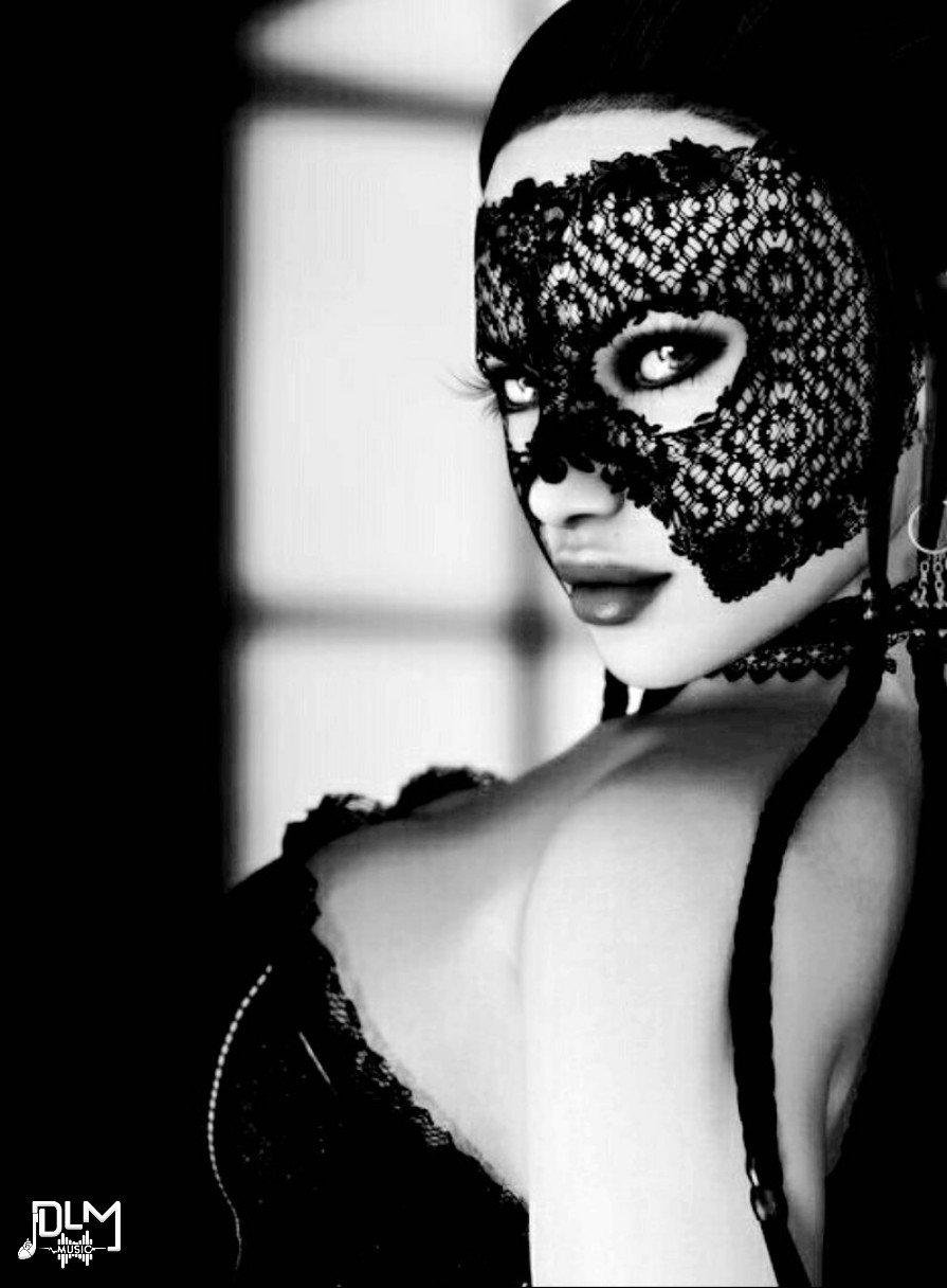 Кружевная маска