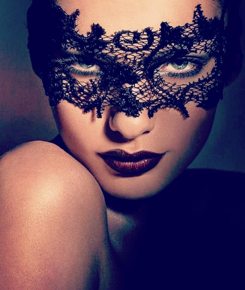 Ажурная маска