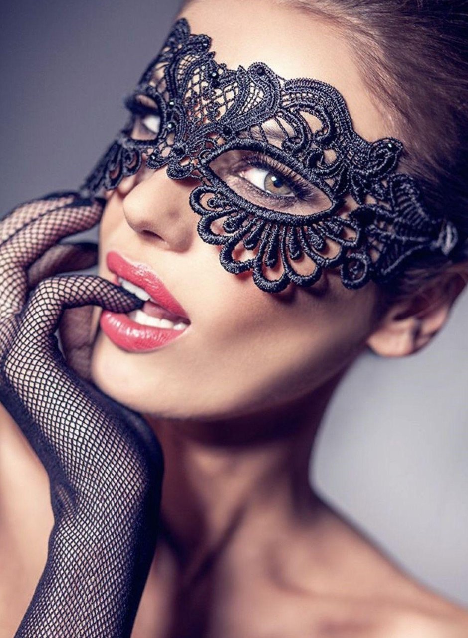 Ажурная маска