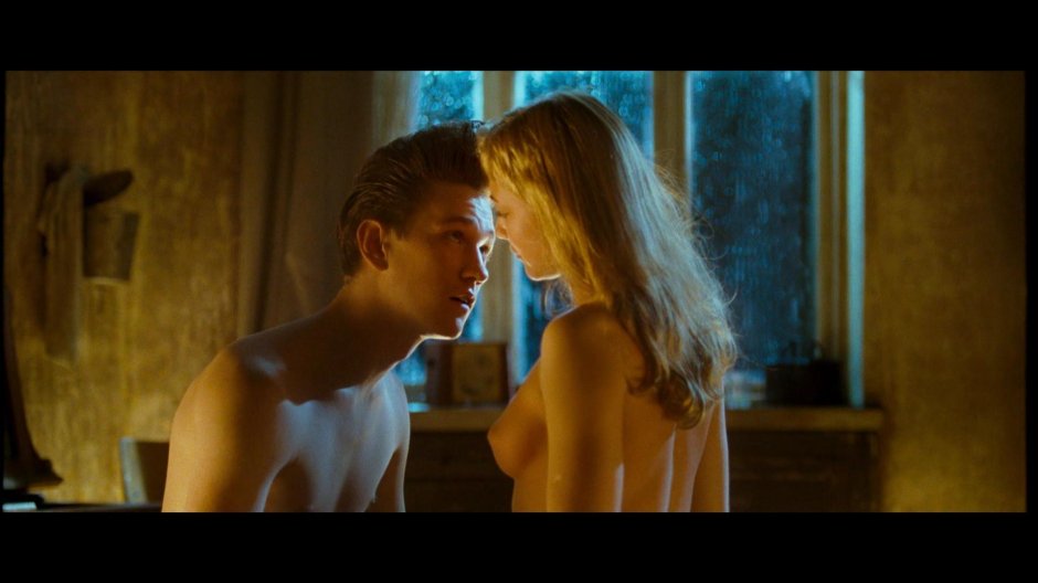 Голая оксана акиньшина в фильме стиляги