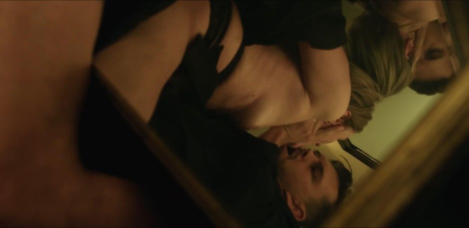 Эротическая сцена