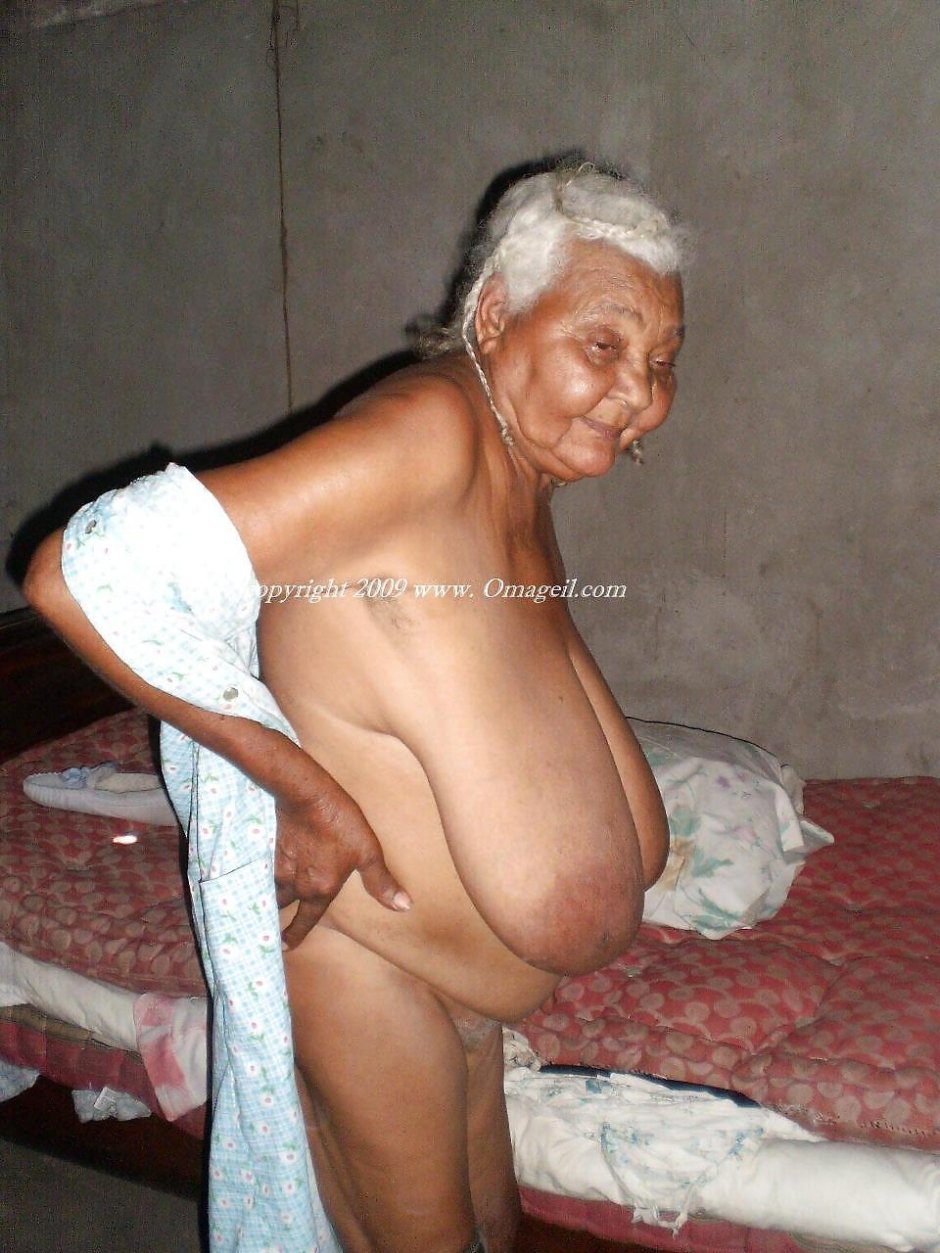 Голые цыганские старухи