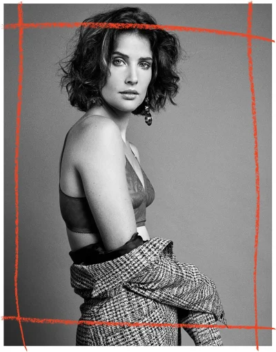 Актриса коби смолдерс в мстителях