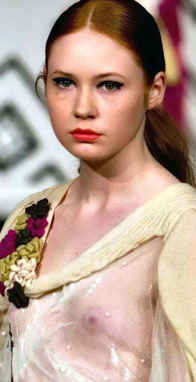 Карен гиллан грудь