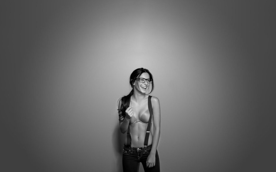 Женщины в очках