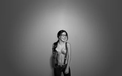 Женщины в очках