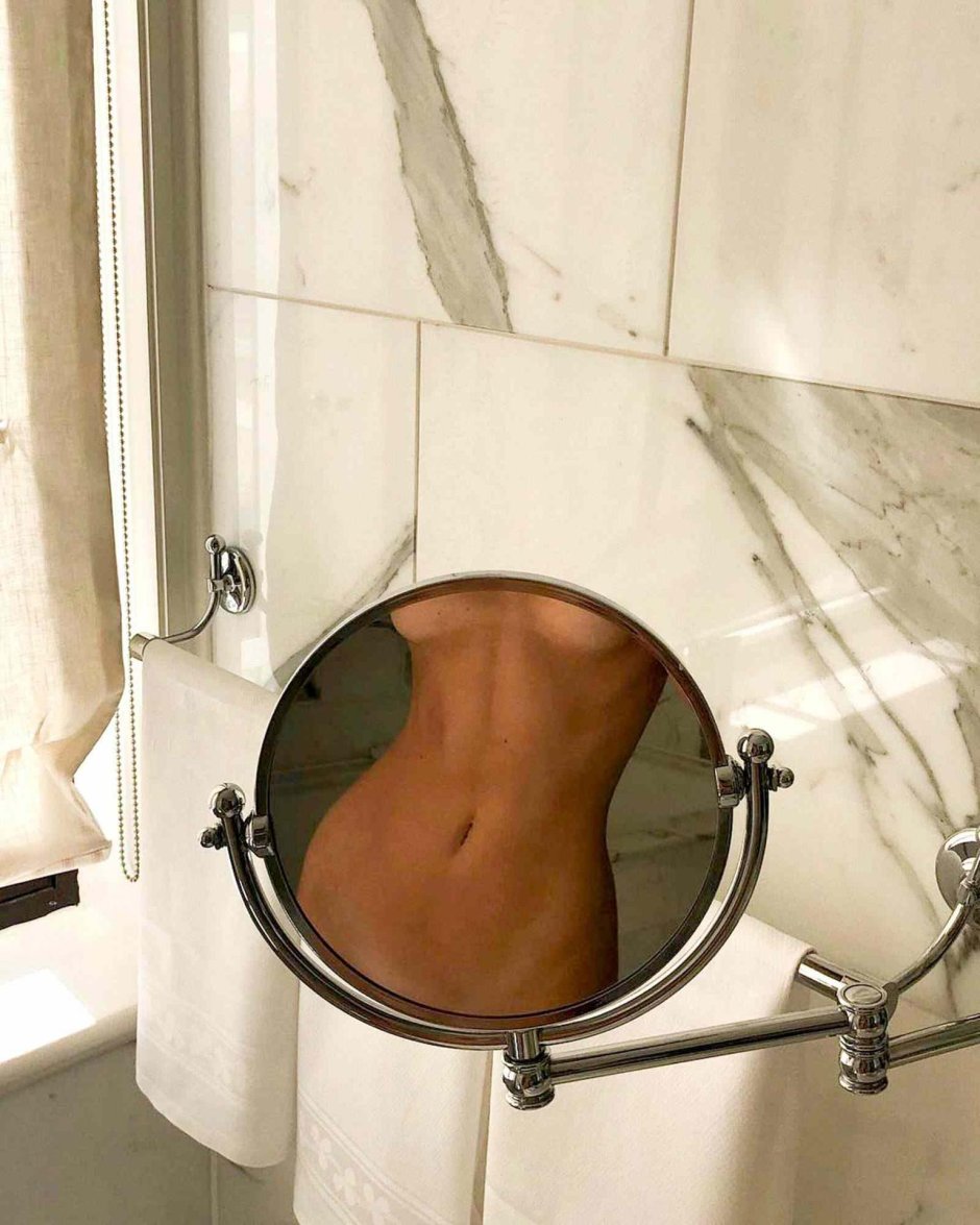 Кендалл дженнер в зеркале