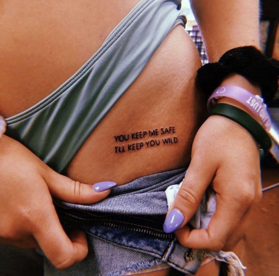 Тату на бедре маленькие