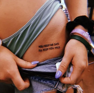 Тату на бедре маленькие