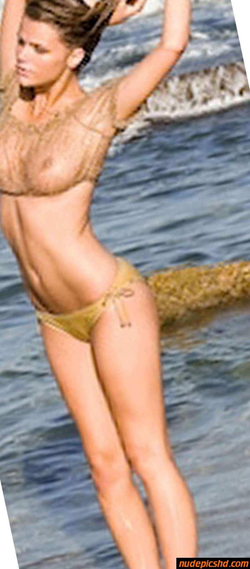 Brooklyn decker nude