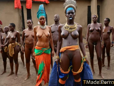 Африканские женщины племени