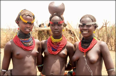 Африканские девушки из племен