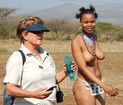 Голая женщин