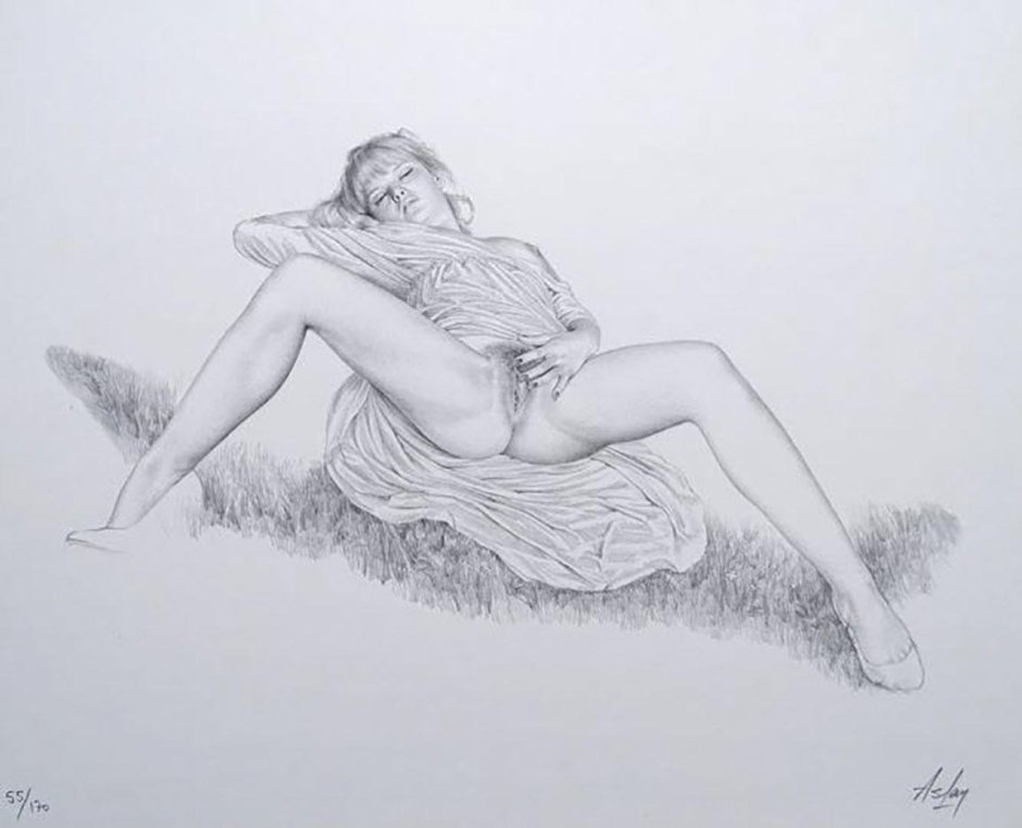 Рисунки обнаженных женщин