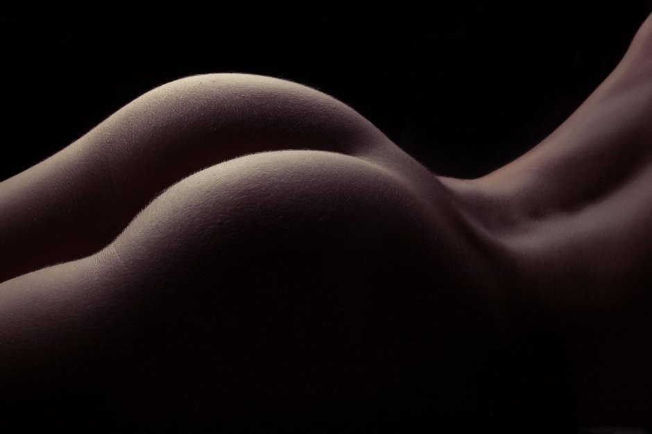 Голое женское тело