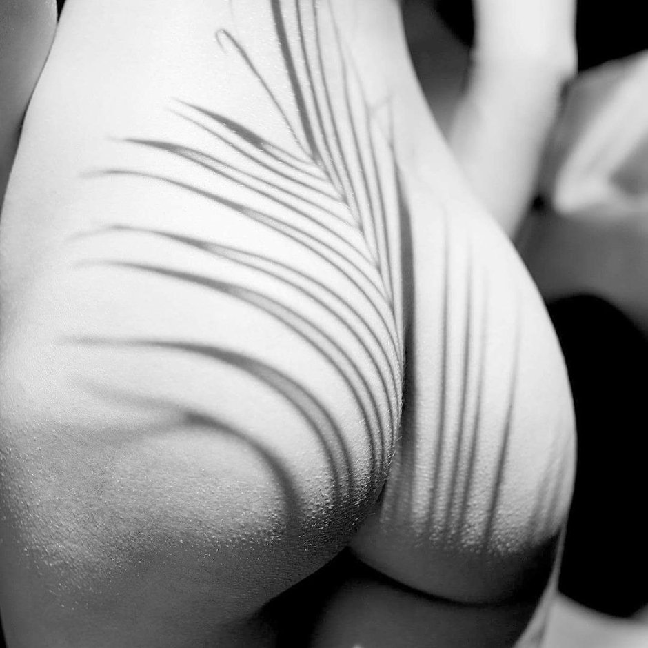 Красивая попка мурашками