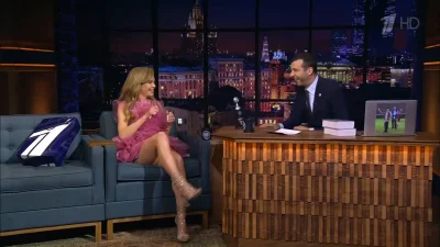 Юлианна караулова вечерний ургант 24.04.2019