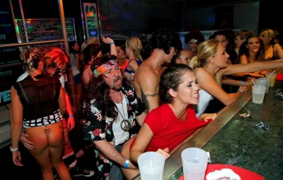 Эро вечеринка в ночных клубах