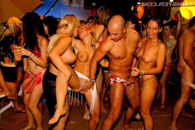 Голые вечеринки на ибице