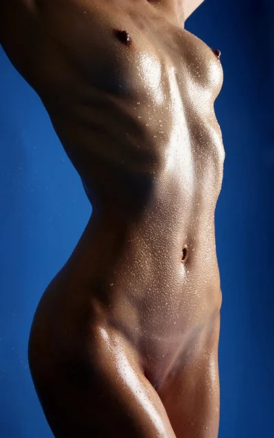 Красивое голое женское тело