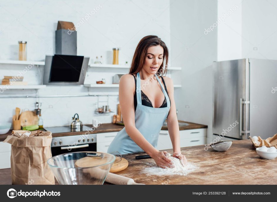 Женщина на кухне