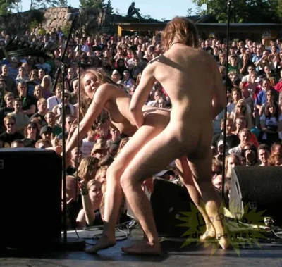 Люди на концерте