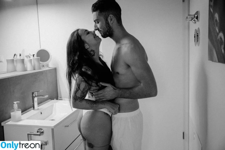 Эротическая парная фотосессия