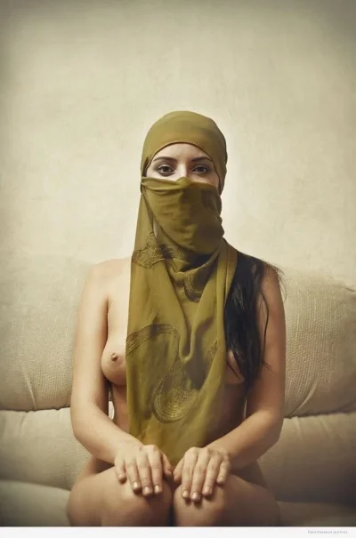 Голые мусульманки в хиджабах