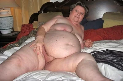 Очень старые голые старухи