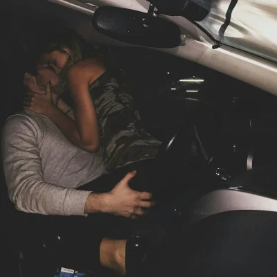 Пара в машине