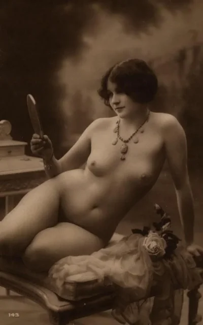 Ретро старинные голые женщины