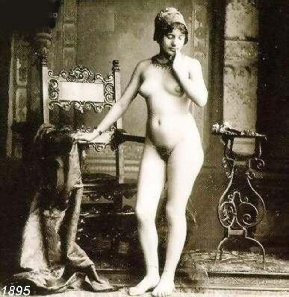 Голые женщины в прошлом