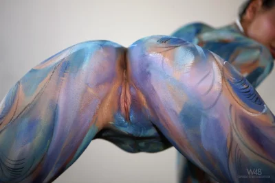 Бодиарт голая