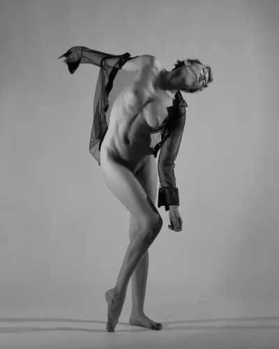 Танец модерн