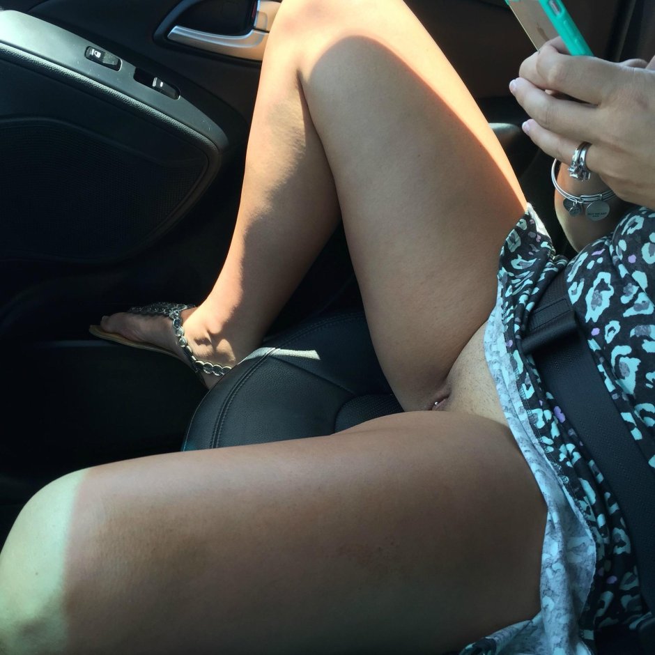 Милфа в машине