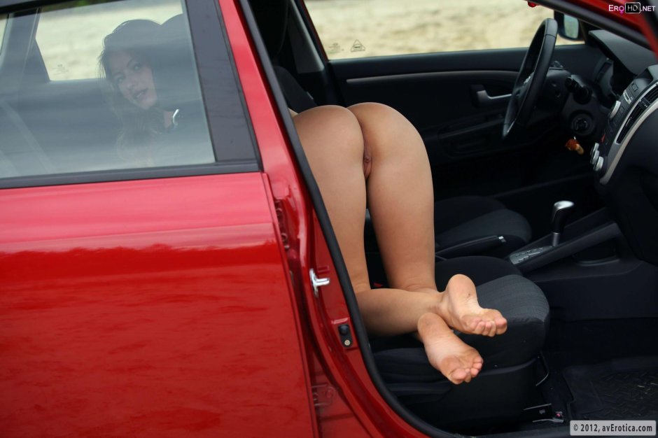 Машина девушка