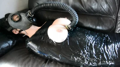 Костюм с противогазом