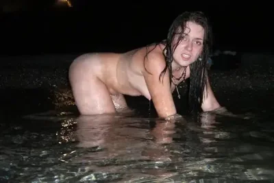 Ночное купание голышом