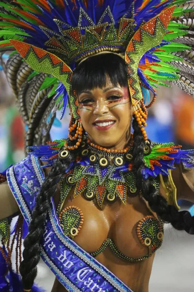 Карнавал в рио-де-жанейро сиськи