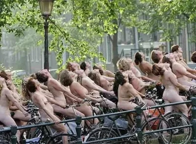 World naked bike ride