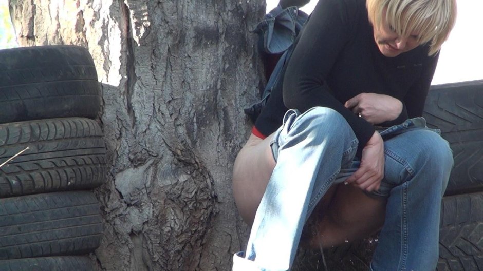 Писующие девушки