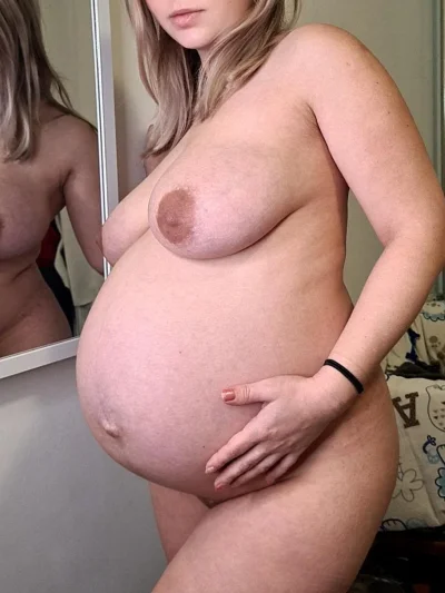Preggophilia pregnant саптионс