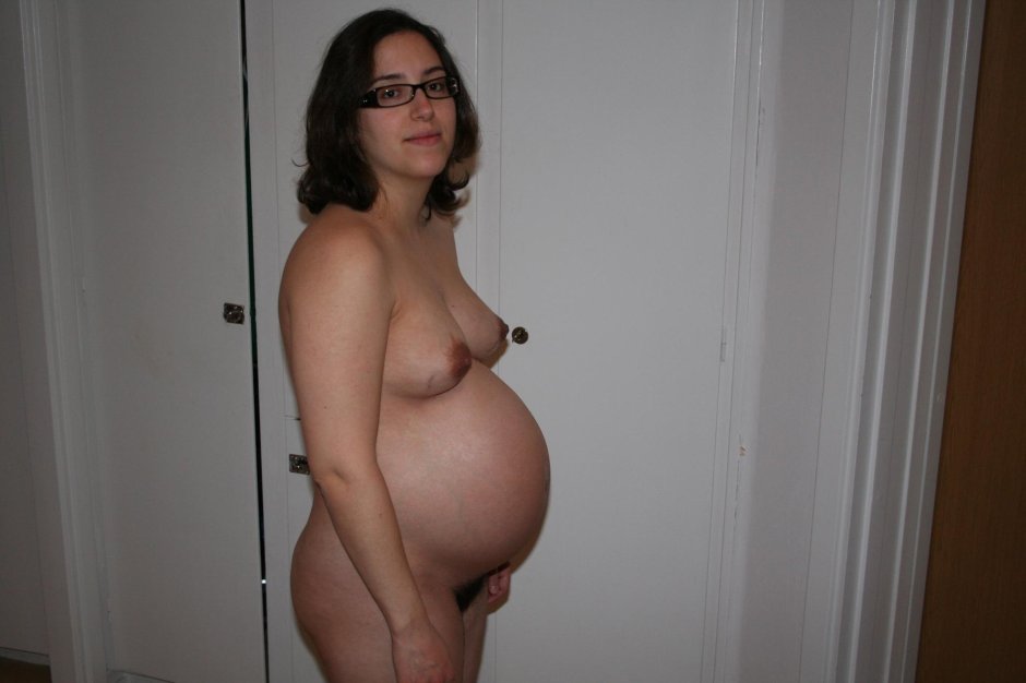 Naked pregnant amateur private collection