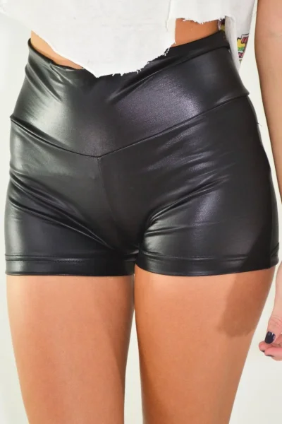 Шорты кожаные женские облегающие